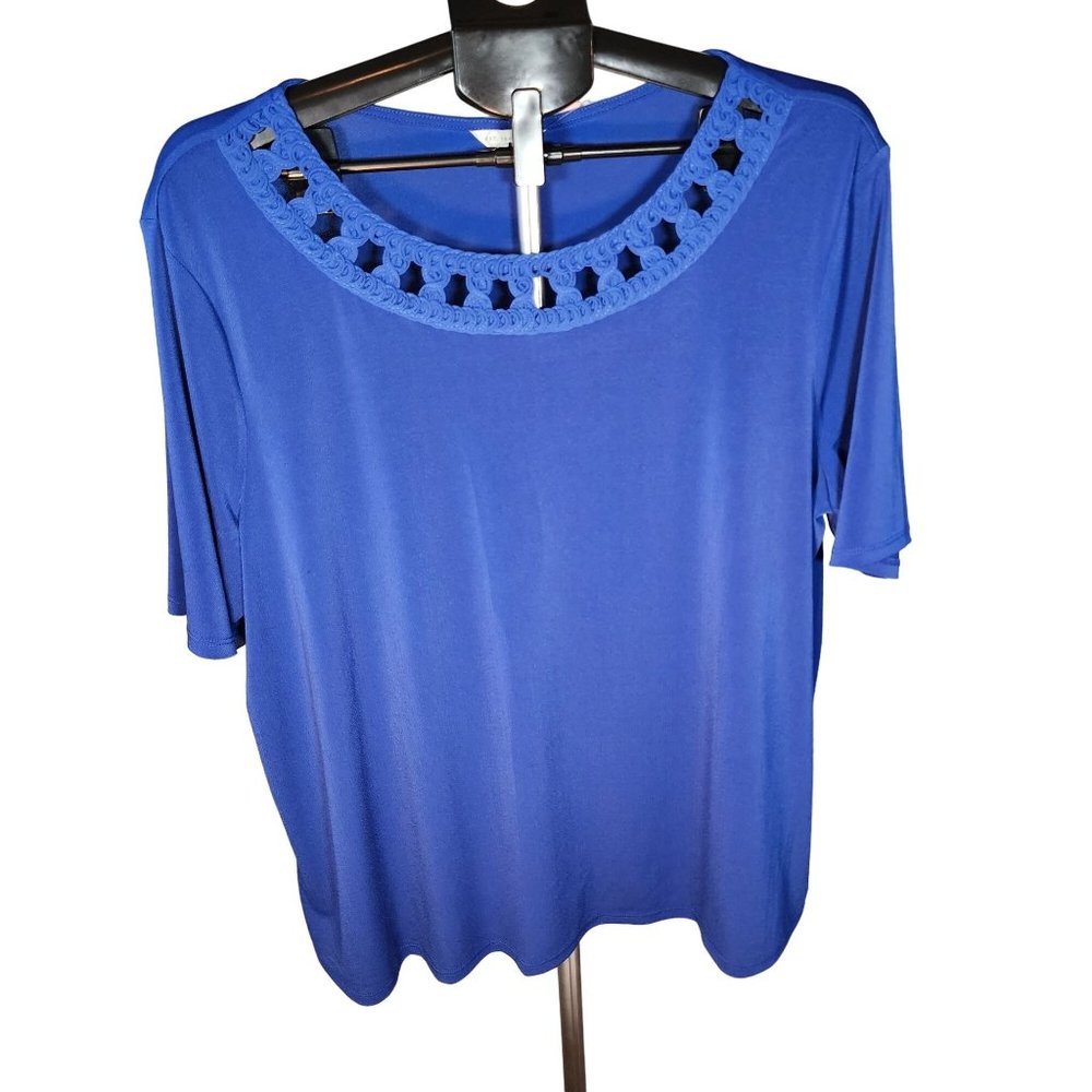 Women's XL Blue Flowy Blouse Cut Out Decorative Neckline NWT